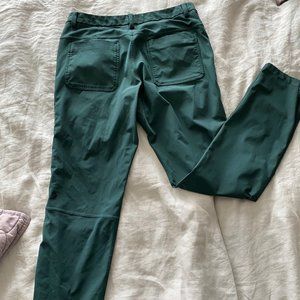 Lululemon ABC pants, size 33, forest green